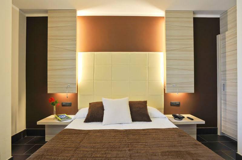 Excelsior Hotel E Appartamenti Лоано Экстерьер фото