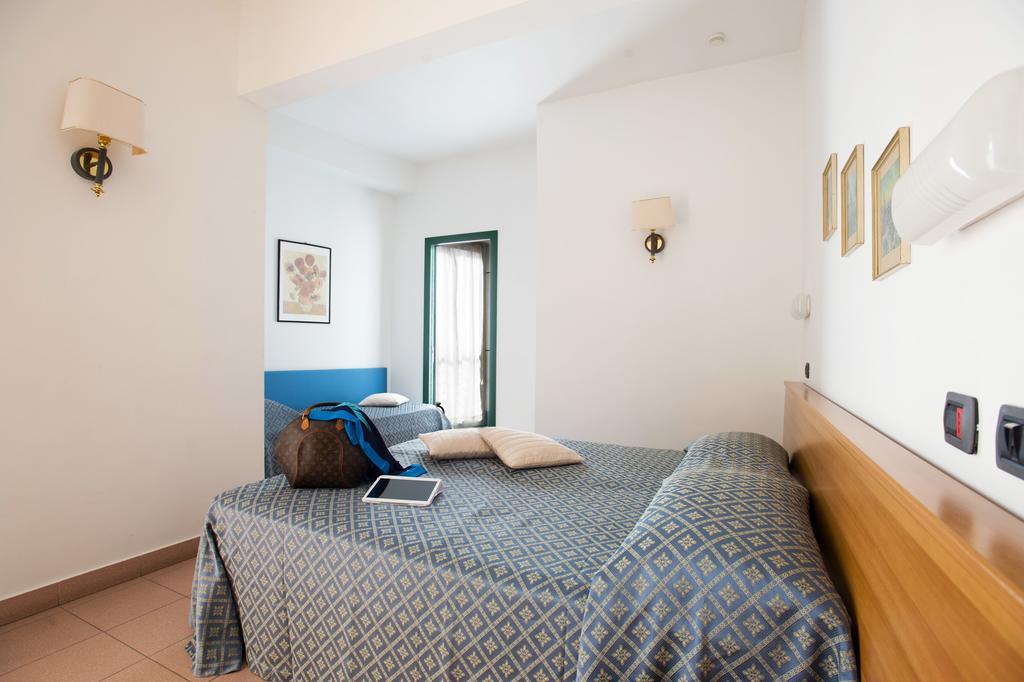 Excelsior Hotel E Appartamenti Лоано Номер фото