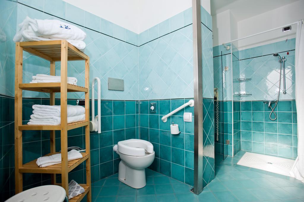 Excelsior Hotel E Appartamenti Лоано Номер фото